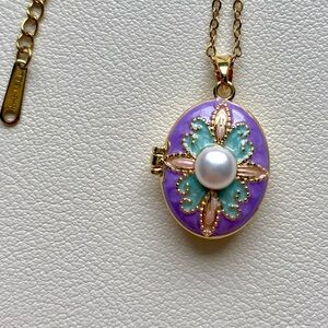 Gold and Purple Pendant Necklace